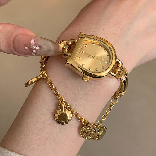 Montre-bracelet Dorée  Élégance – Le Cadeau Chic Qui Fait Briller Une Femme
